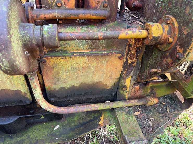 caterpillar-thirty-image-17