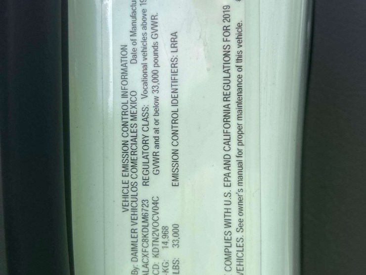 2019-freightliner-m2-106-image-8