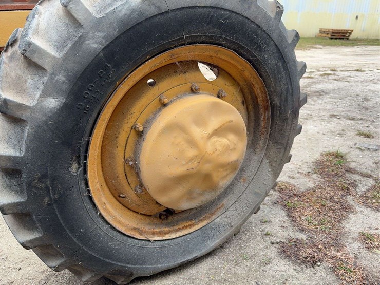 minneapolis-moline-g706-image-52