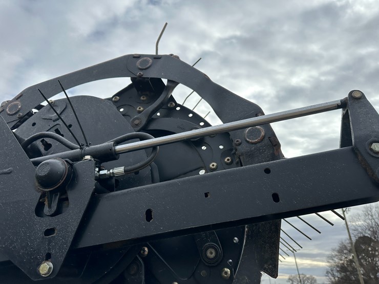 2015-mac-don-fd75-image-41