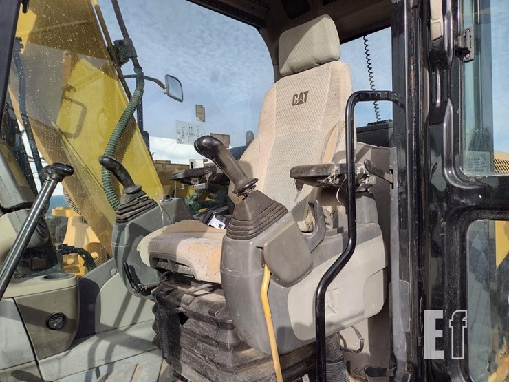 2010-caterpillar-312d-image-14