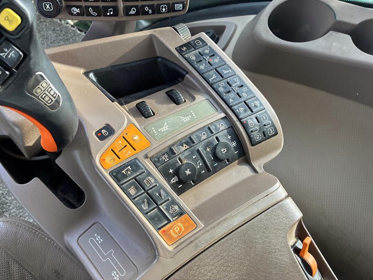 2018-john-deere-r4038-image-91