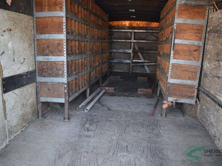 2004-united-enclosed-trailer-with-built-in-shelving-22ft-image-17