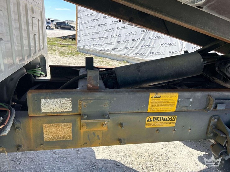 2006-ford-f650-image-19