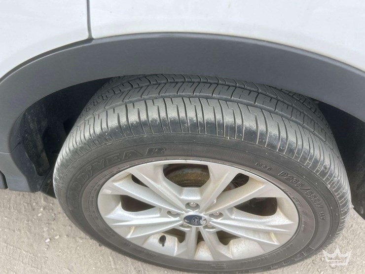 2017-ford-escape-image-10