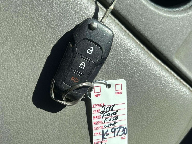 2017-chevrolet-colorado-image-24