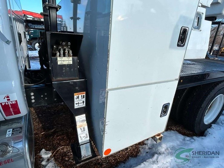 2021-ford-f750-image-6