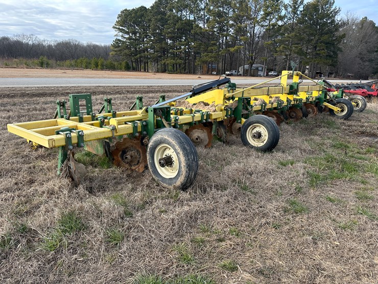 #38451-•-roll-a-cone-16-row-30"-bedder-chopper-image-2