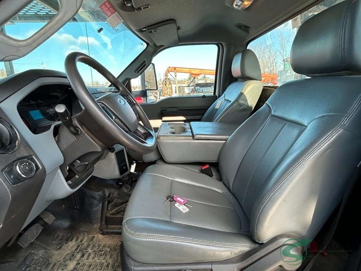 2021-ford-f750-image-27