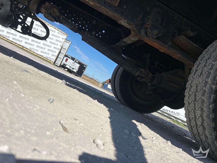 2016-isuzu-nrr-image-20