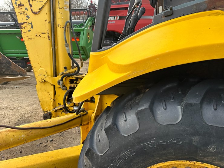 new-holland-lb75b-image-60
