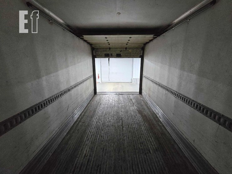 2015-hino-268-image-10