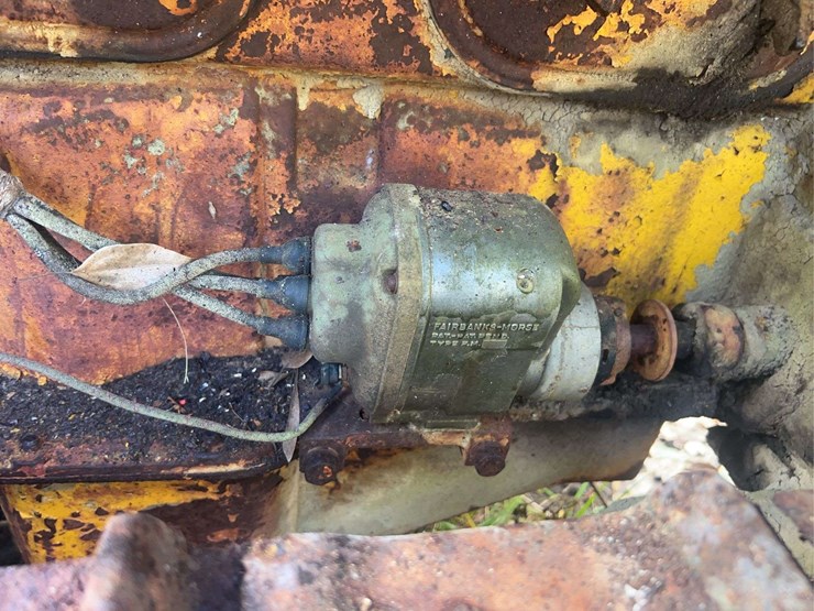 caterpillar-fifteen-crawler-image-19