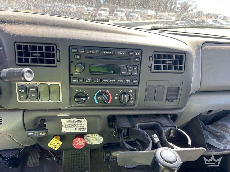2006-ford-f650-image-17