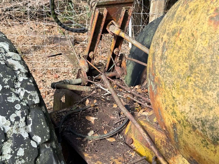 minneapolis-moline-orchard-lp-parts-tractor-image-10