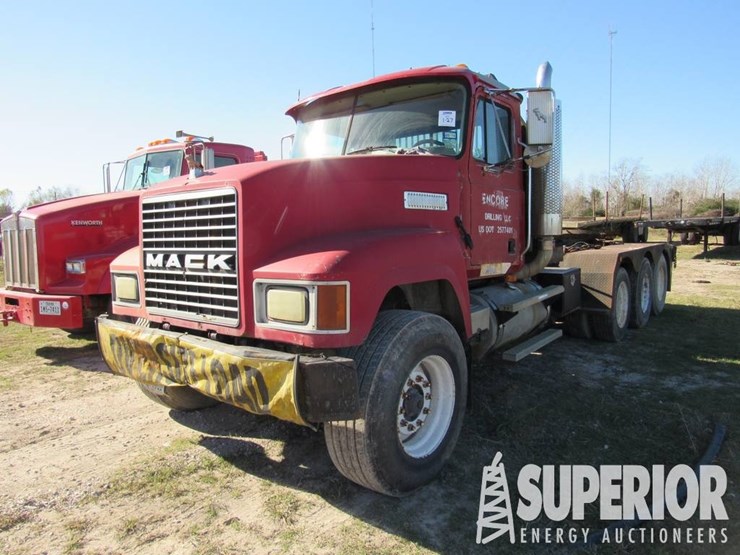 2001-mack-ch613-image-2