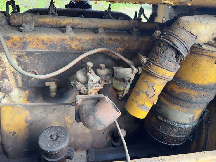 caterpillar-ten-gas-crawler-image-10