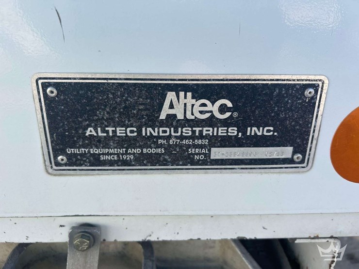 bucket-truck-image-21