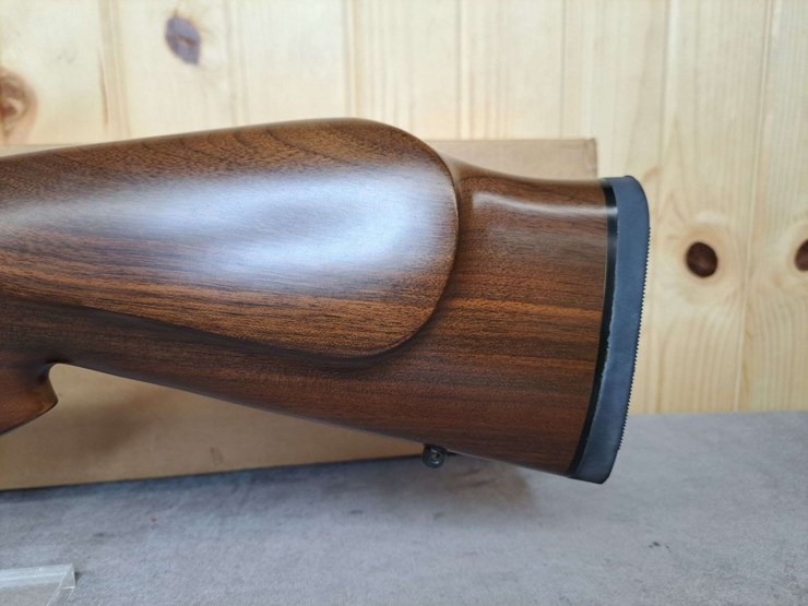 weatherby-vanguard-.300-wby-magnum-bolt-rifle-image-2