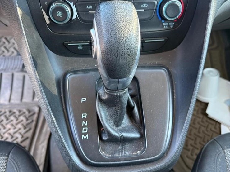 2019-ford-transit-connect-image-12