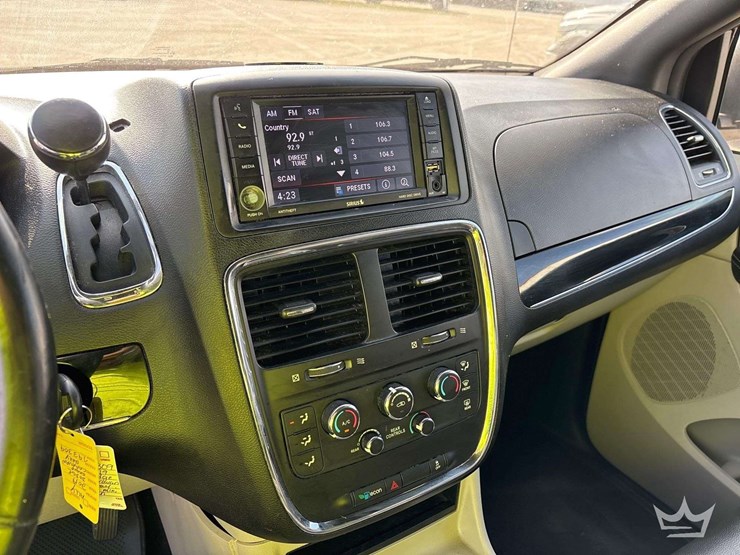 2019-dodge-grand-caravan-image-14