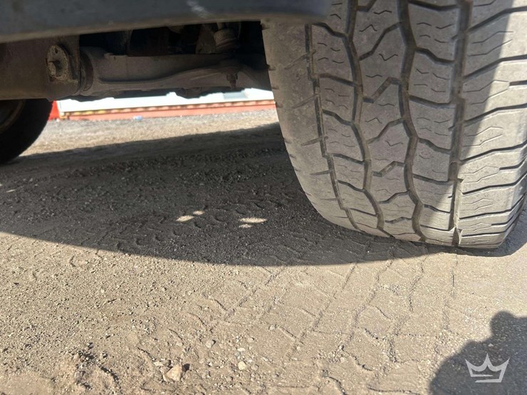 2014-dodge-1500-image-37