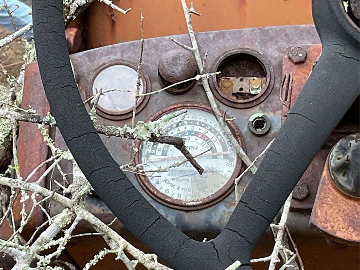 minneapolis-moline-g705-image-6