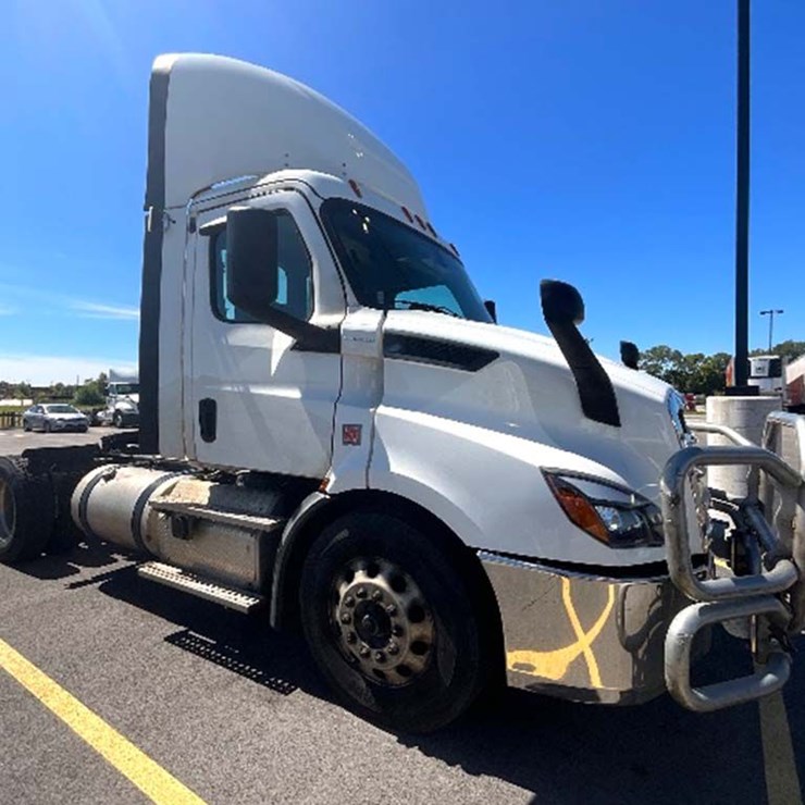 2019 FREIGHTLINER CASCADIA 116