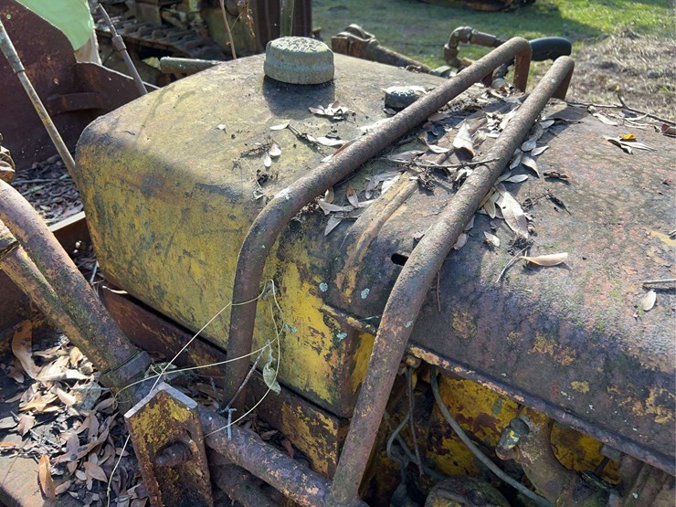 caterpillar-r2-image-20