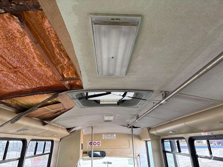 2003-ford-e450-image-16