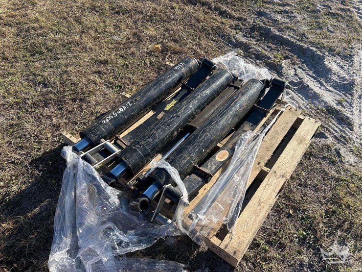 pallet-of-super-springs-leaf-springs-and-hydraulic-cylinders-image-3