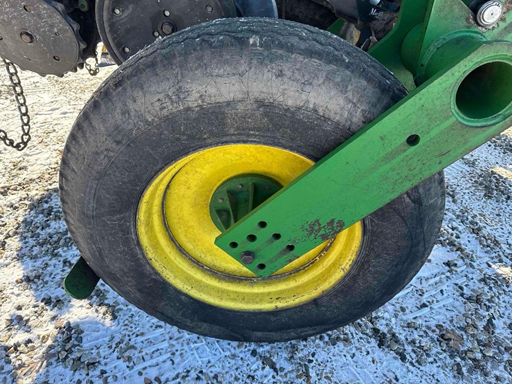 john-deere-1790-ccs-image-17