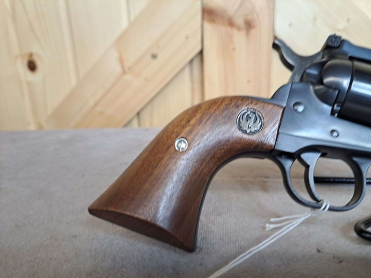 ruger-new-model-single-six-.22-lr-sa-revolver-image-7