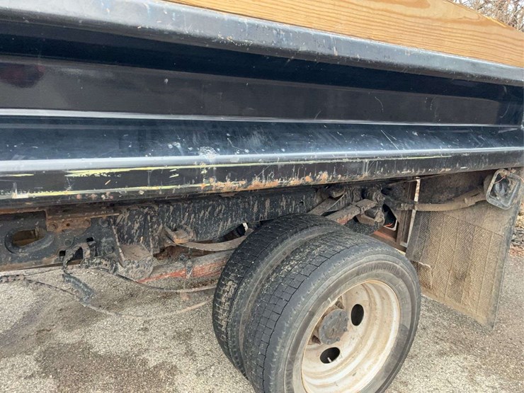 2022-ford-f550-image-9