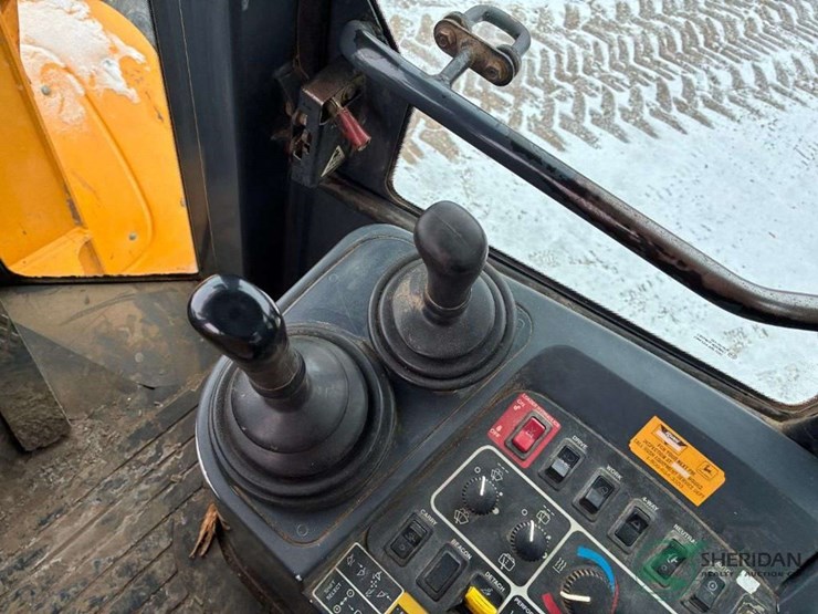 deere-tc54h-image-47