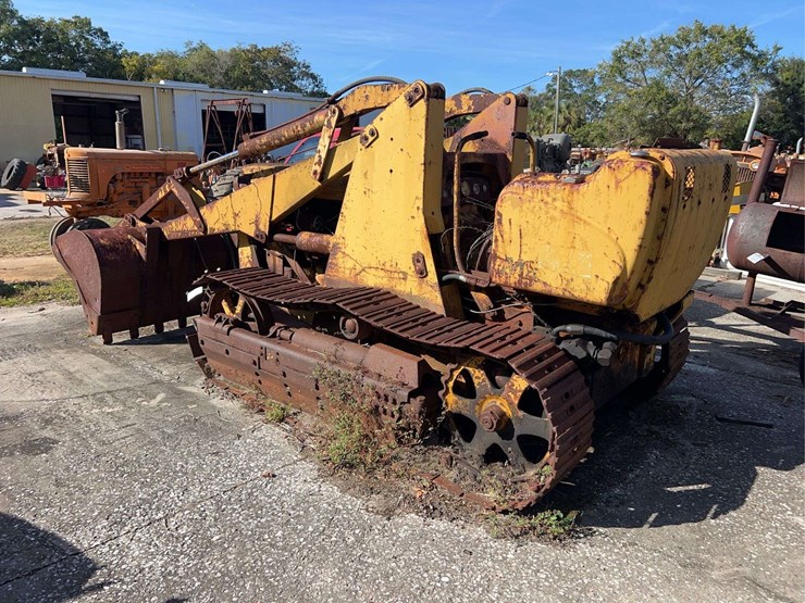 minneapolis-moline-diesel-crawler-image-2