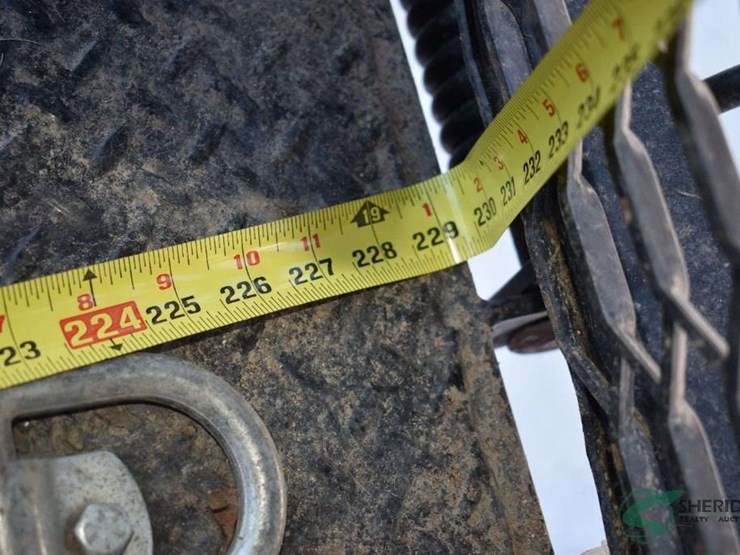 2023-isuzu-npr-image-44