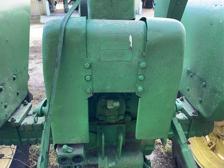 john-deere-3020-image-53