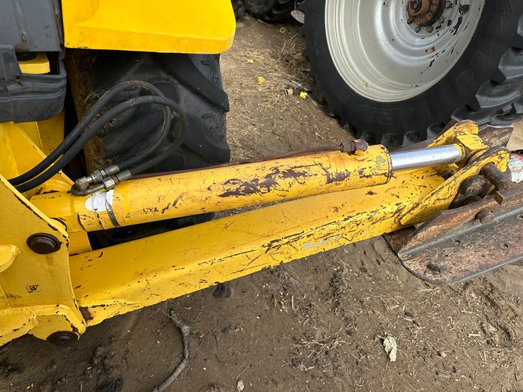 new-holland-lb75b-image-20