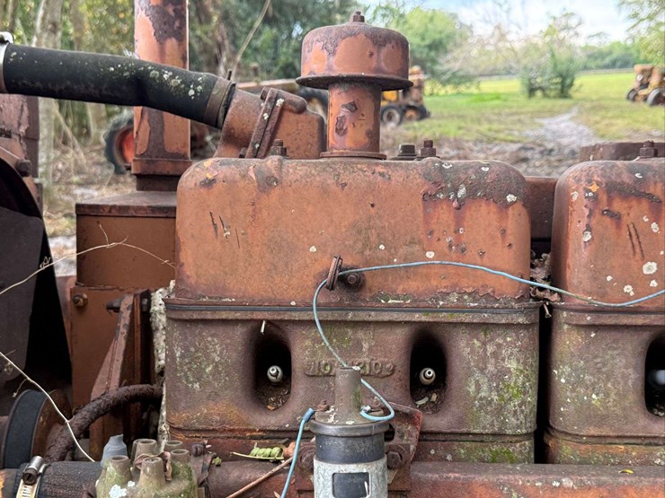 minneapolis-moline-g706-image-27