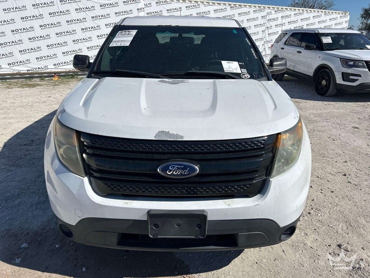 2015-ford-explorer-image-22