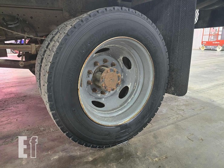 2006-ford-f550-image-21