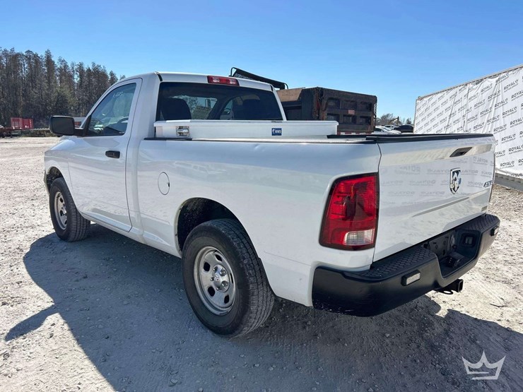 2012-dodge-2500-image-4