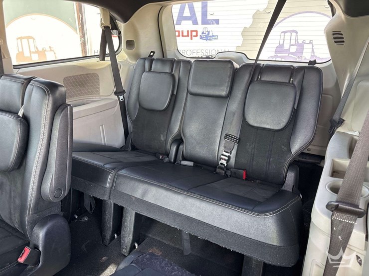 2019-dodge-grand-caravan-image-18