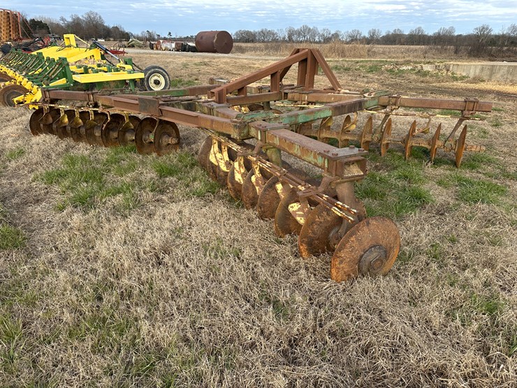 john-deere-17-image-3