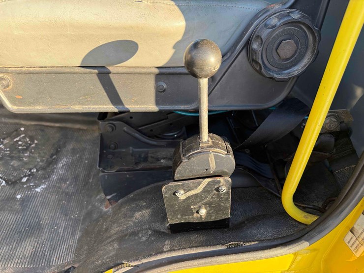 1984-freightliner-fl70-image-41