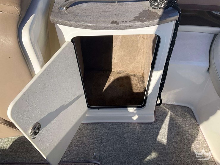 2014-sea-ray-250slx-bowrider-boat-with-t/a-boat-trailer-image-21