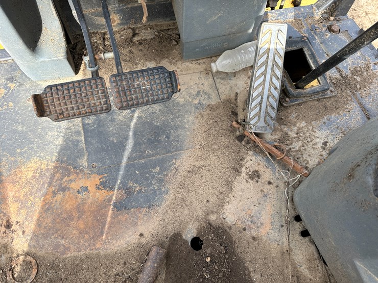 new-holland-lb75b-image-72