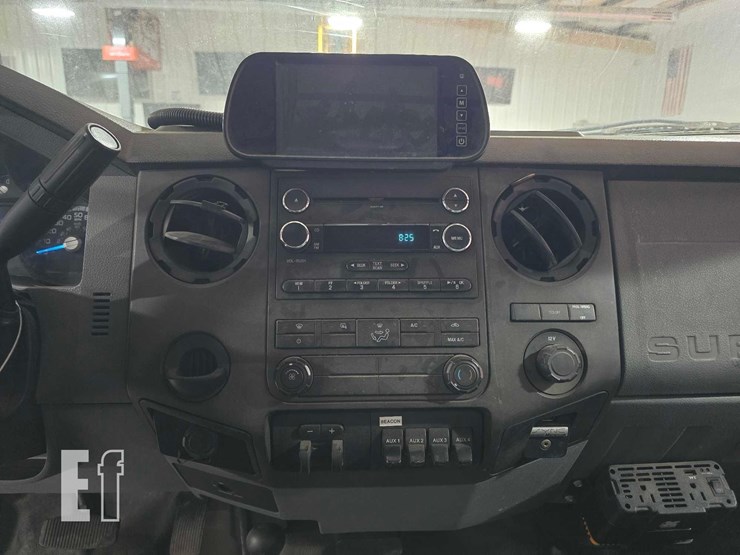 2015-ford-f550-image-14