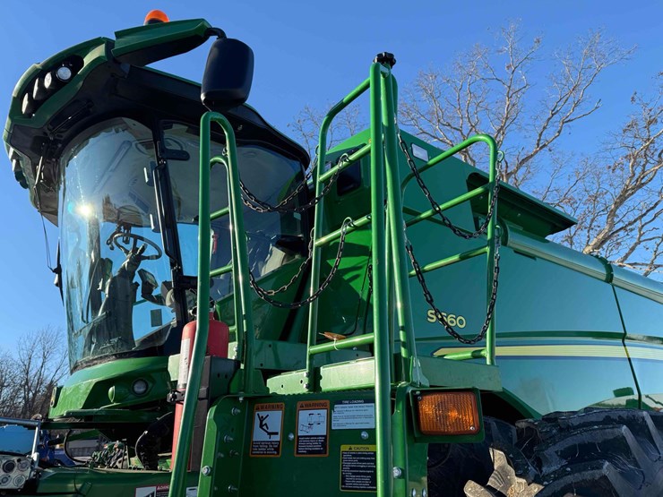 2016-john-deere-s660-image-39